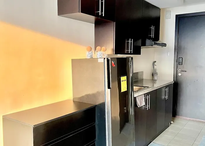 Akkomo Staycation Aparthotel