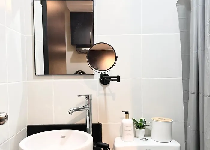 Akkomo Staycation Aparthotel *